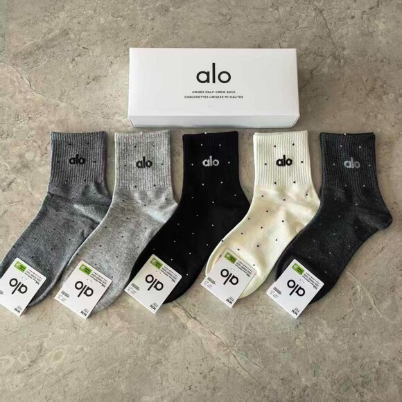 A32- ALO Yoga Women's Neutral Tone Micro Dot Half-Crew Socks 5-Pair Box Set